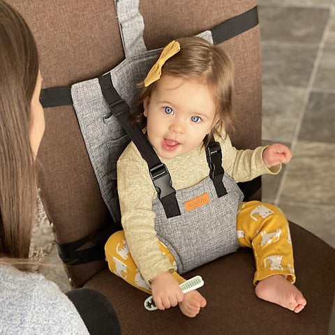 Portable Travel High Chair with Safety Straps – Compact Baby Seat for Dining, Vacations & Outings
